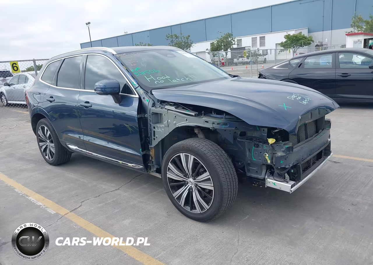 2023 Volvo Xc60 B5 Plus Bright Theme – zdjęcie 1 z 18