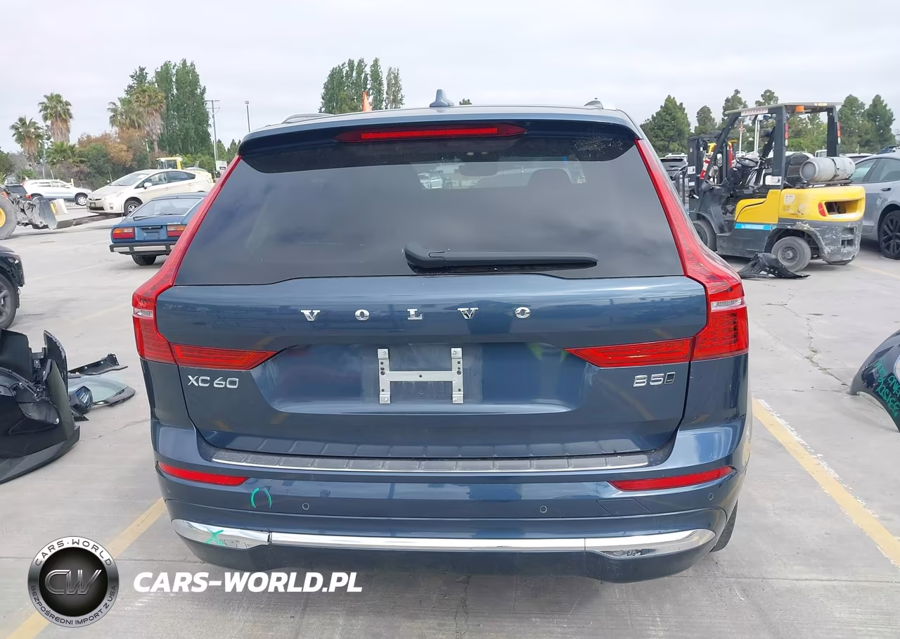 2023 Volvo Xc60 B5 Plus Bright Theme VIN:YV4L12RN2P1338084 - 17