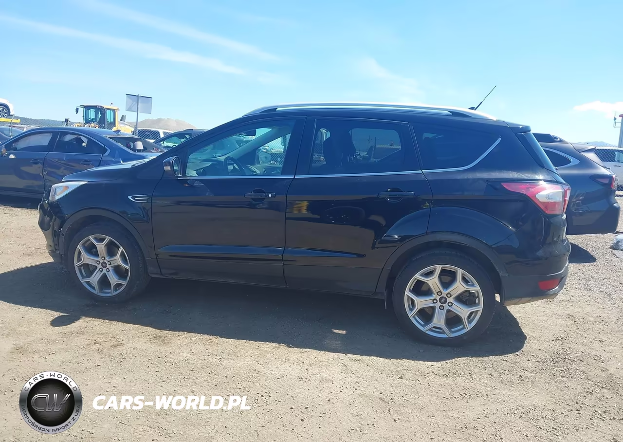 2019 Ford Escape Titanium VIN:1FMCU9J96KUB36403 - 14