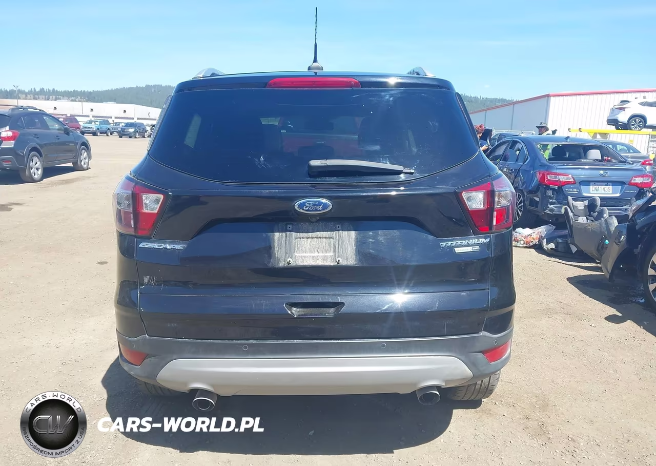 2019 Ford Escape Titanium VIN:1FMCU9J96KUB36403 - 16