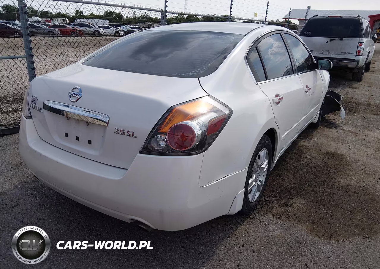 2011 Nissan Altima 2.5 S VIN:1N4AL2AP0BN492270 - 4