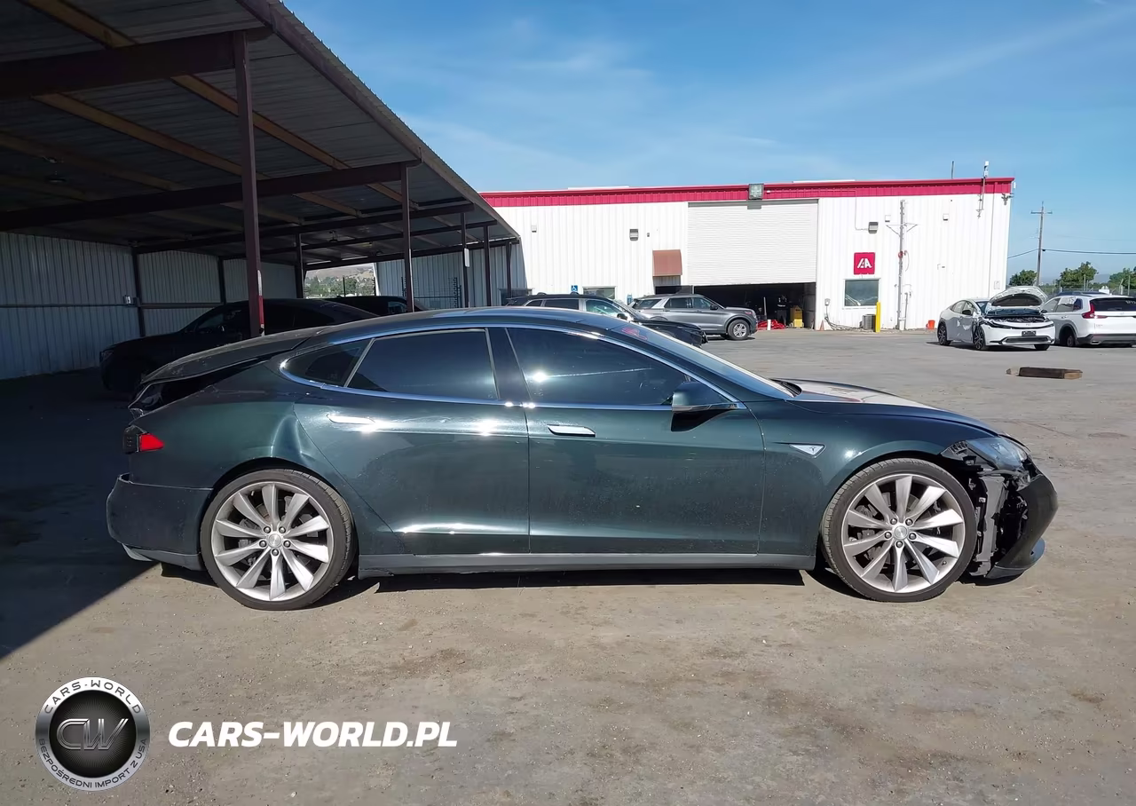 2013 Tesla Model S VIN:5YJSA1CN6DFP05136 - 13