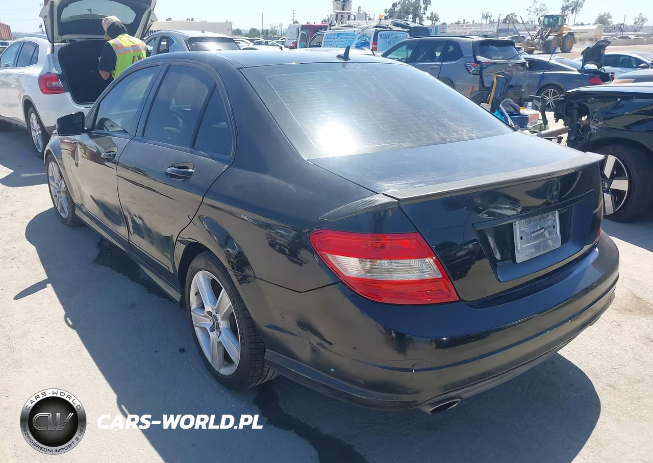 2011 Mercedes-Benz C 300 Luxury-Sport VIN:WDDGF5EB3BR152072 - 3