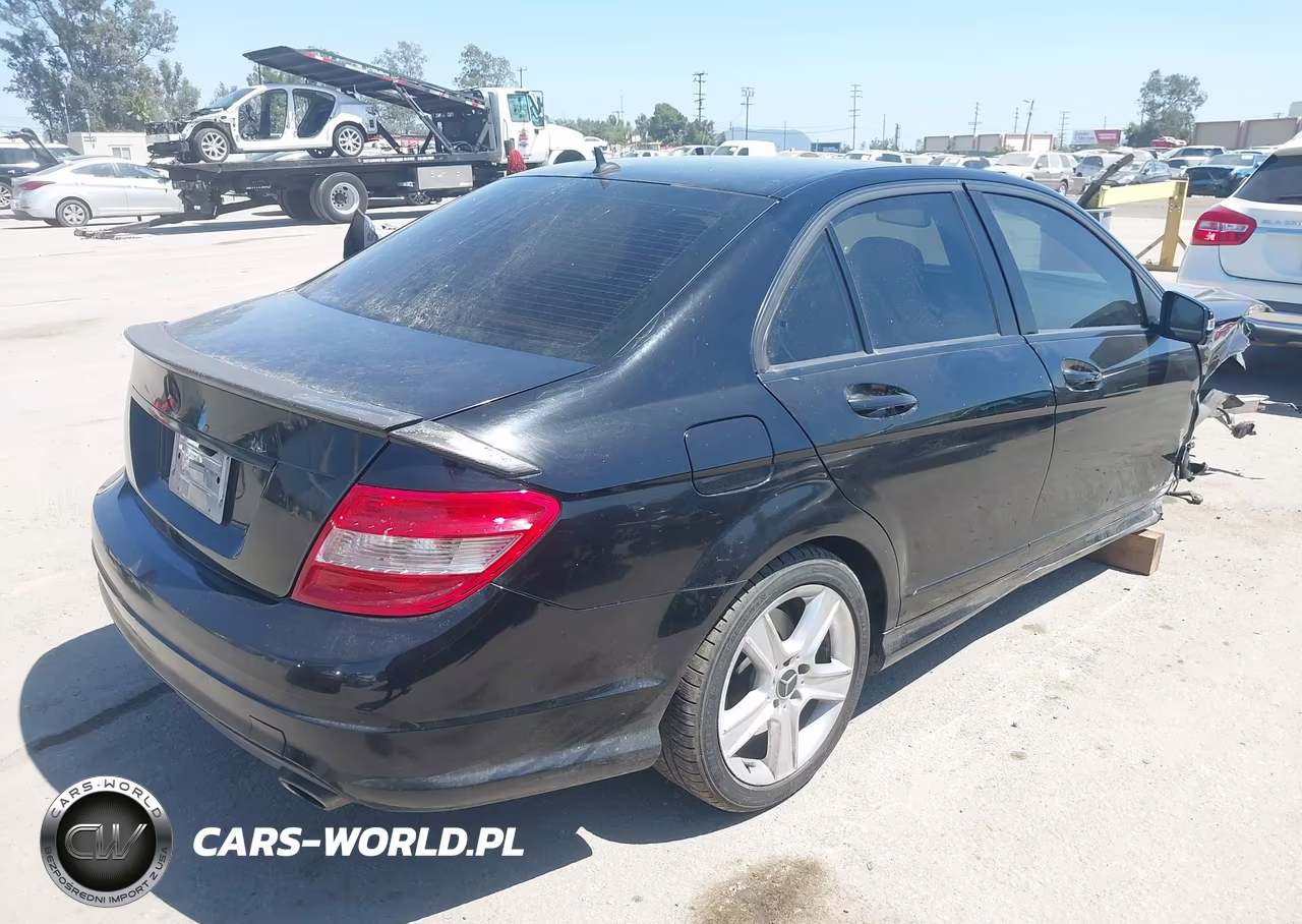 2011 Mercedes-Benz C 300 Luxury-Sport VIN:WDDGF5EB3BR152072 - 4