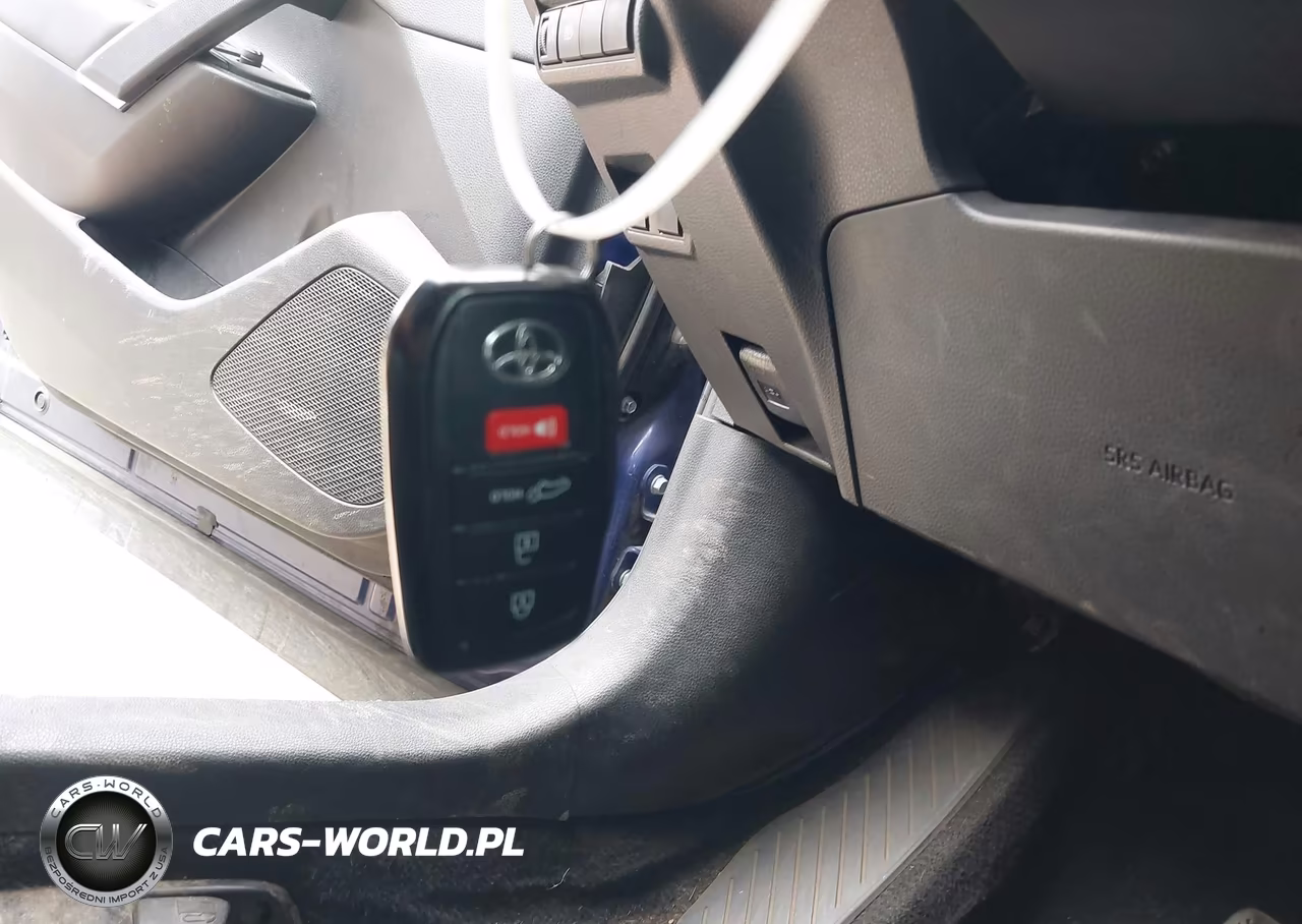 2022 Toyota Corolla Cross Xle VIN:7MUDAAAG8NV009362 - 11
