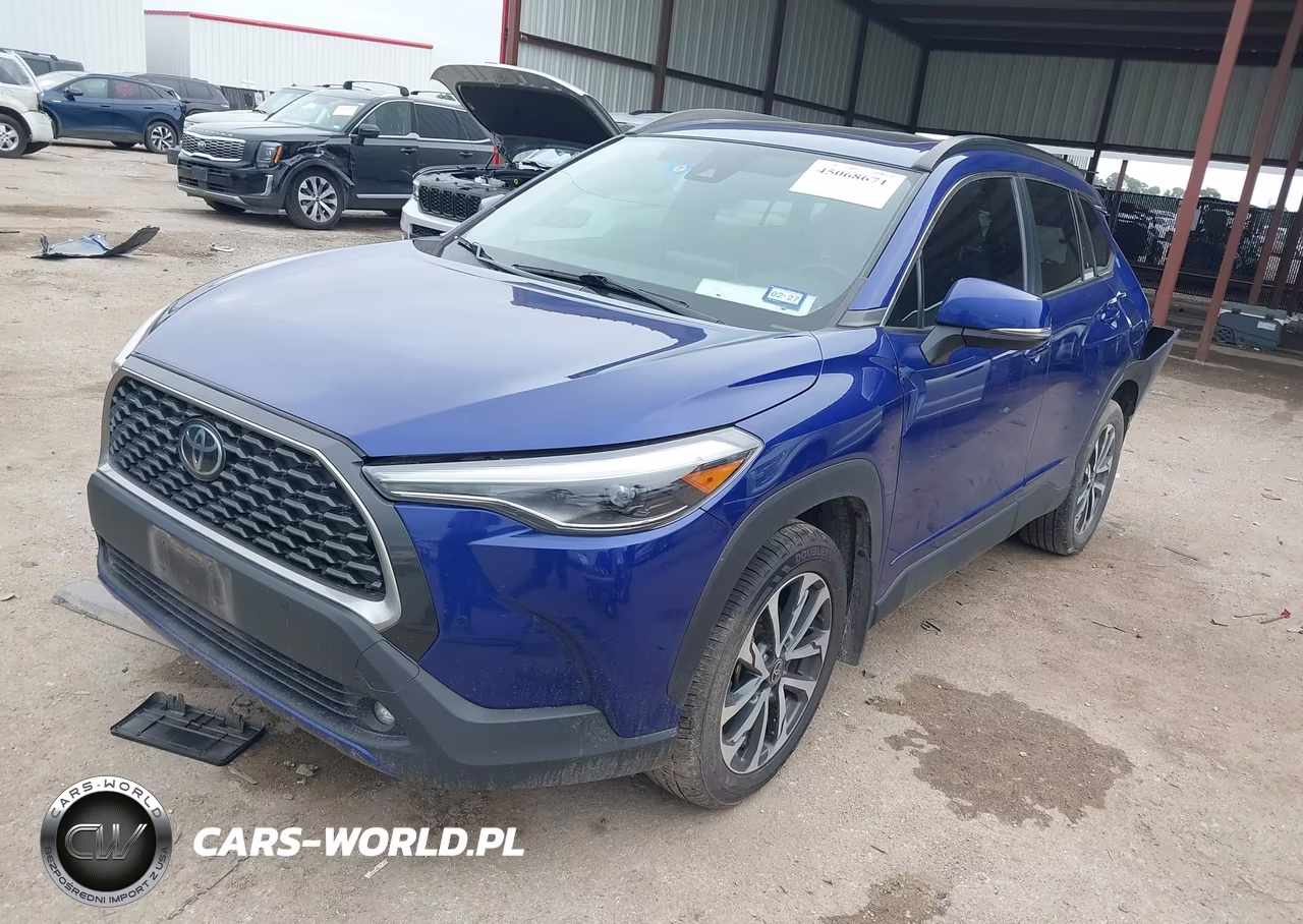 2022 Toyota Corolla Cross Xle VIN:7MUDAAAG8NV009362 - 2