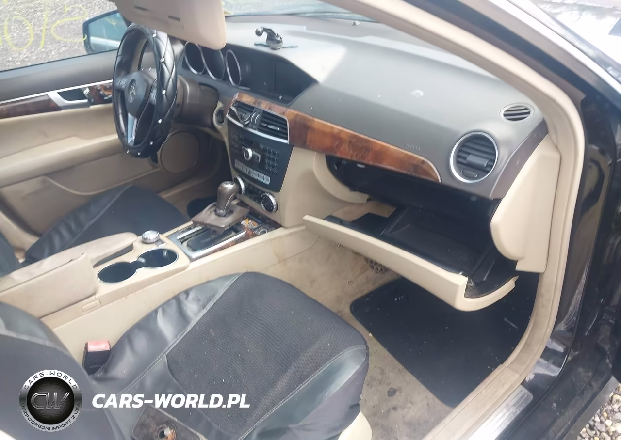 2014 Mercedes-Benz C 300 Sport 4Matic VIN:WDDGF8AB0EG234302 - 5