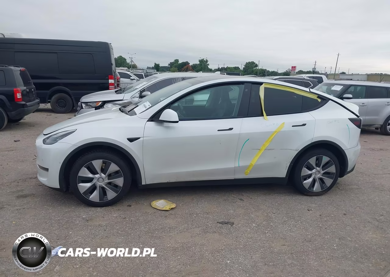 2020 Tesla Model Y Long Range Dual Motor All-Wheel Drive VIN:5YJYGDEE1LF032116 - 13