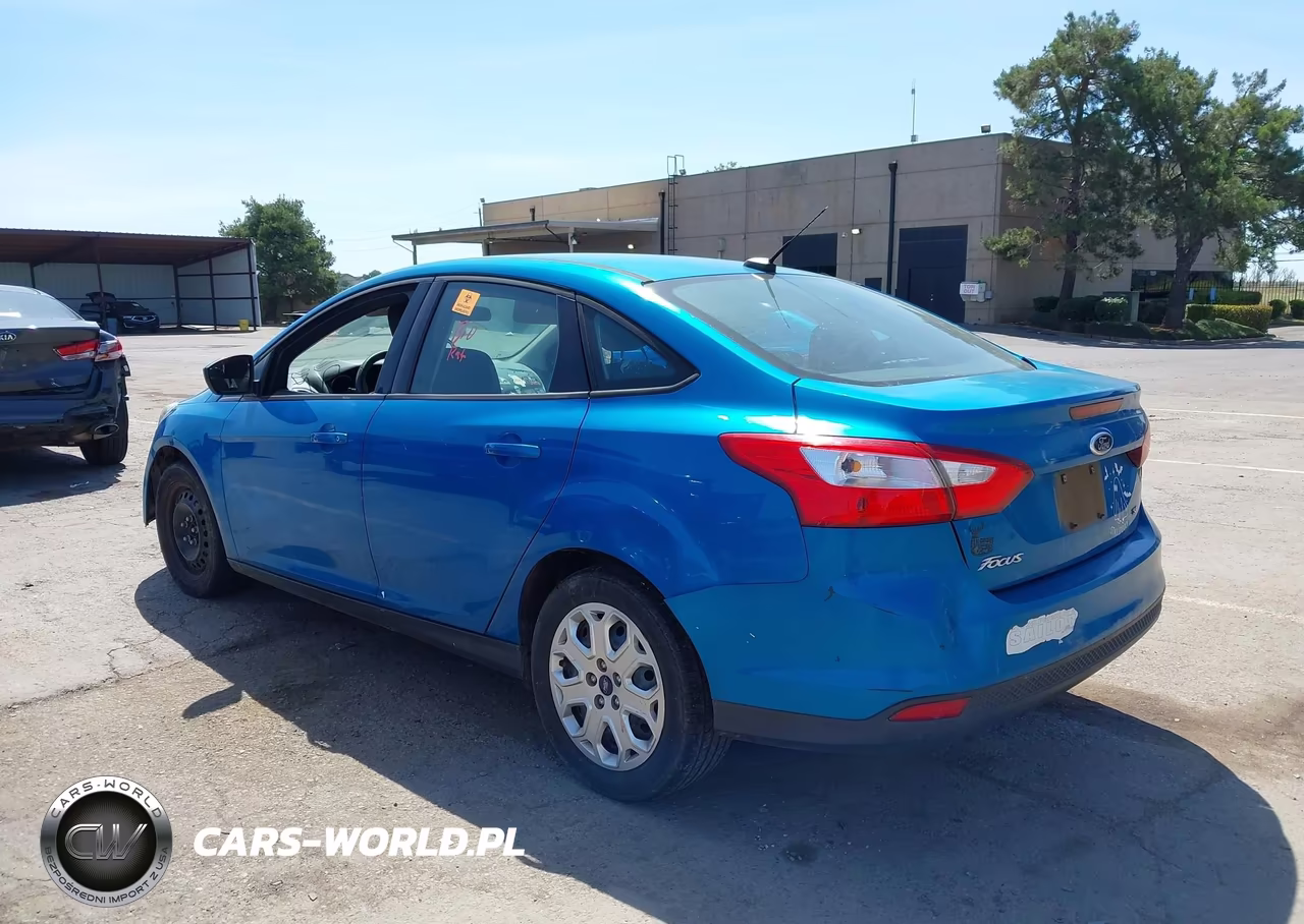 2012 Ford Focus Se VIN:1FAHP3F24CL362785 - 3