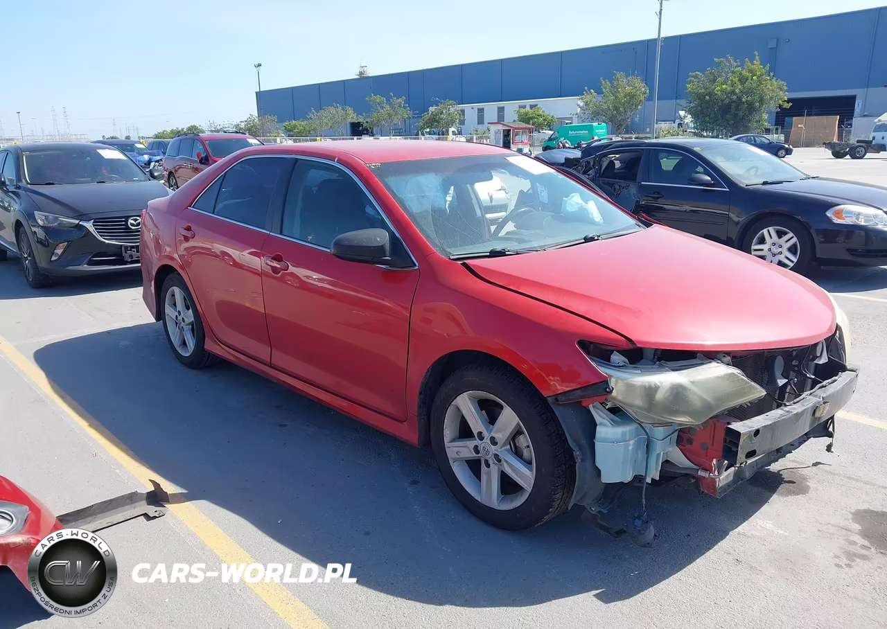 2012 Toyota Camry Se – zdjęcie 1 z 17