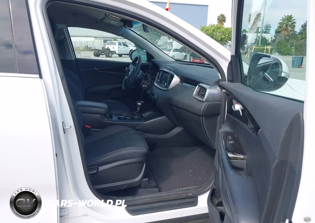 2019 Kia Sorento 3.3L Lx VIN:5XYPG4A56KG561876 - 5