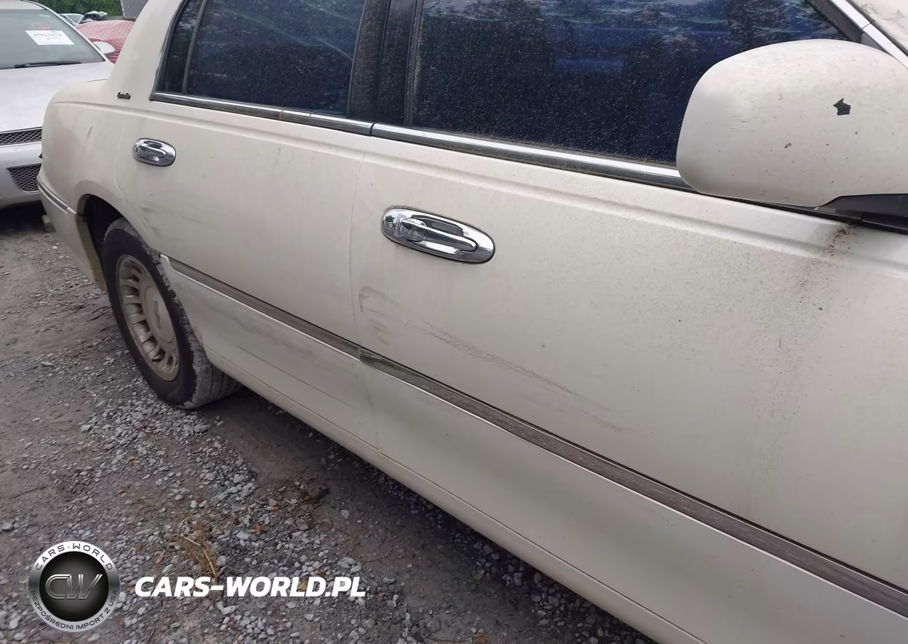 1999 Lincoln Town Car Executive VIN:1LNHM81W0XY673337 - 12