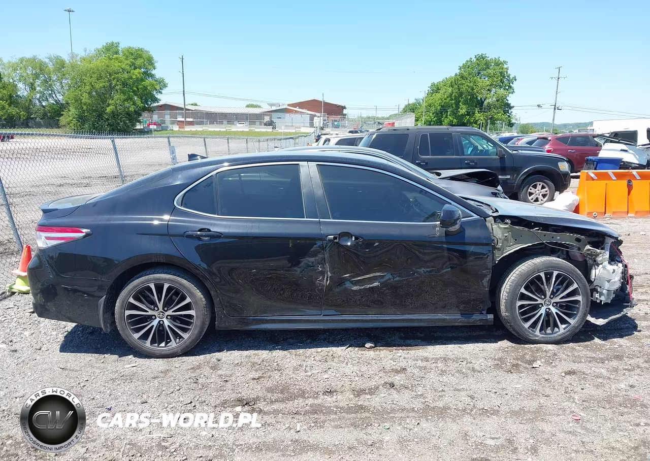 2020 Toyota Camry Se-Se Nightshade Edition VIN:4T1G11AK9LU984503 - 13