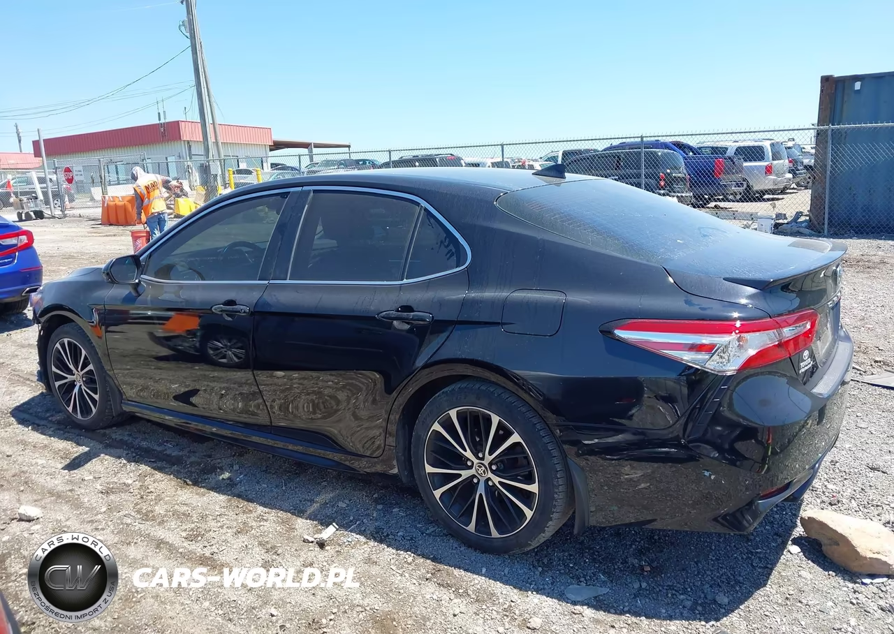 2020 Toyota Camry Se-Se Nightshade Edition VIN:4T1G11AK9LU984503 - 14