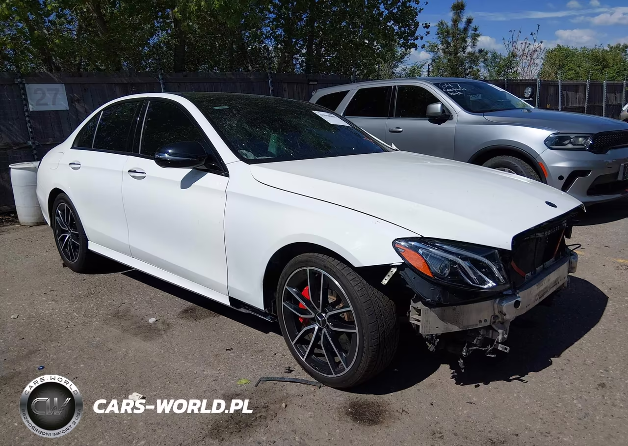 Główne zdjęcie 2018 Mercedes-Benz E 300