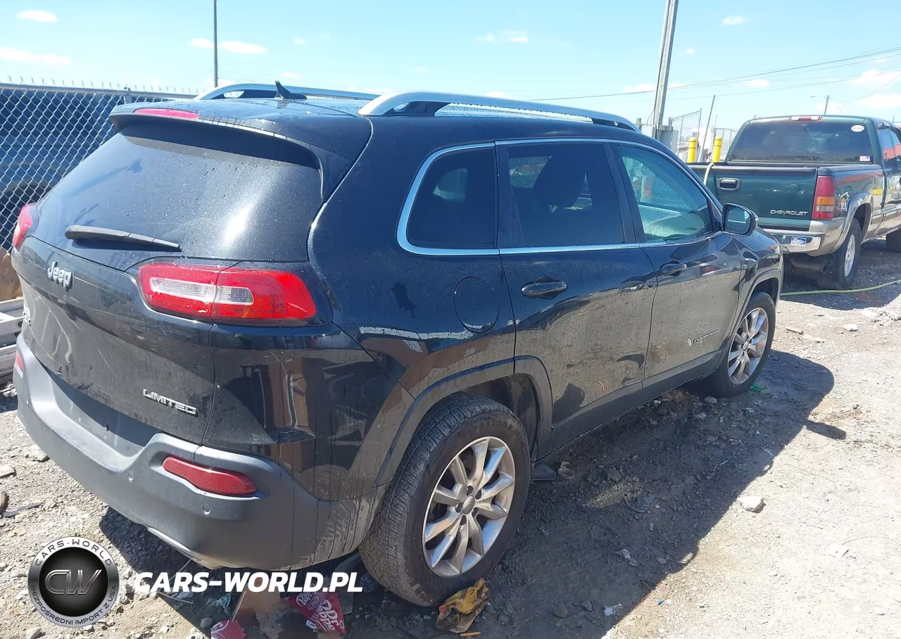 2015 Jeep Cherokee Limited VIN:1C4PJMDSXFW692417 - 4