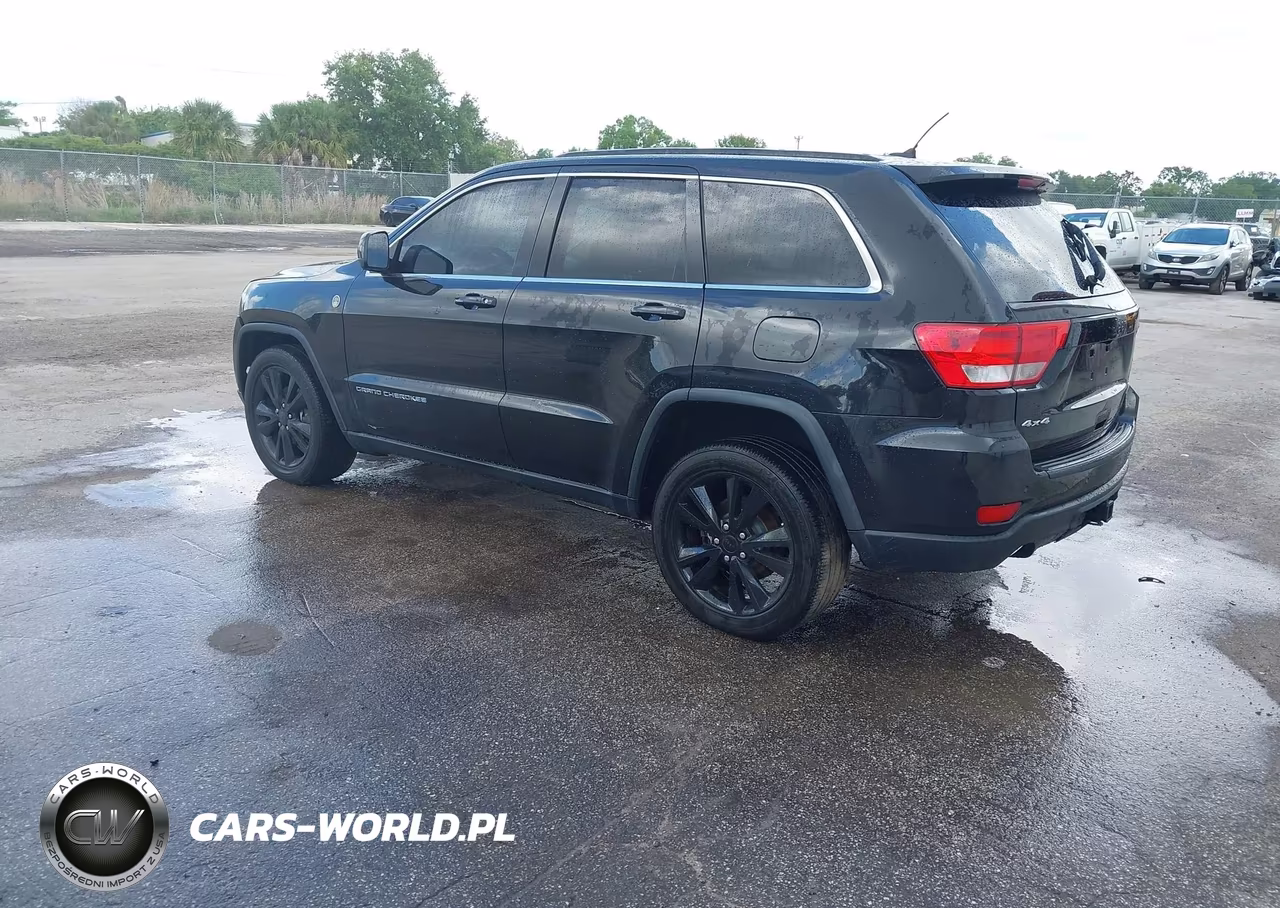 2012 Jeep Grand Cherokee Laredo VIN:1C4RJFAT0CC314718 - 3