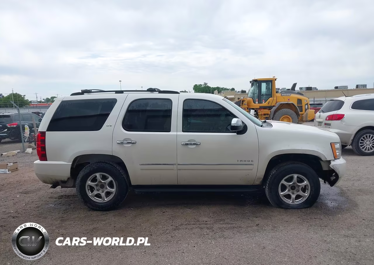 2014 Chevrolet Tahoe Ltz VIN:1GNSKCE08ER159341 - 13