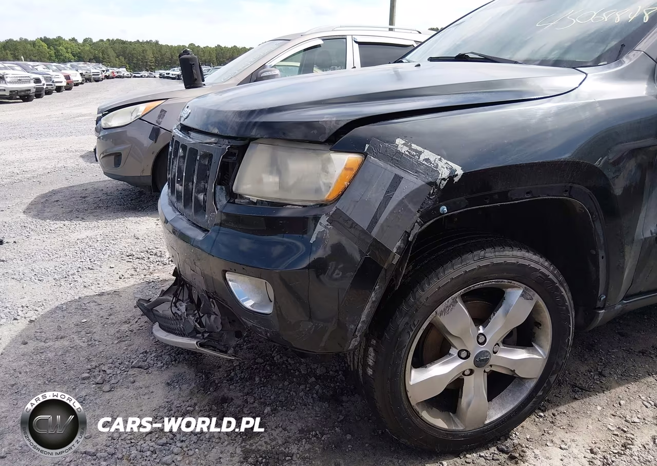 2013 Jeep Grand Cherokee Overland VIN:1C4RJECG8DC644781 - 17