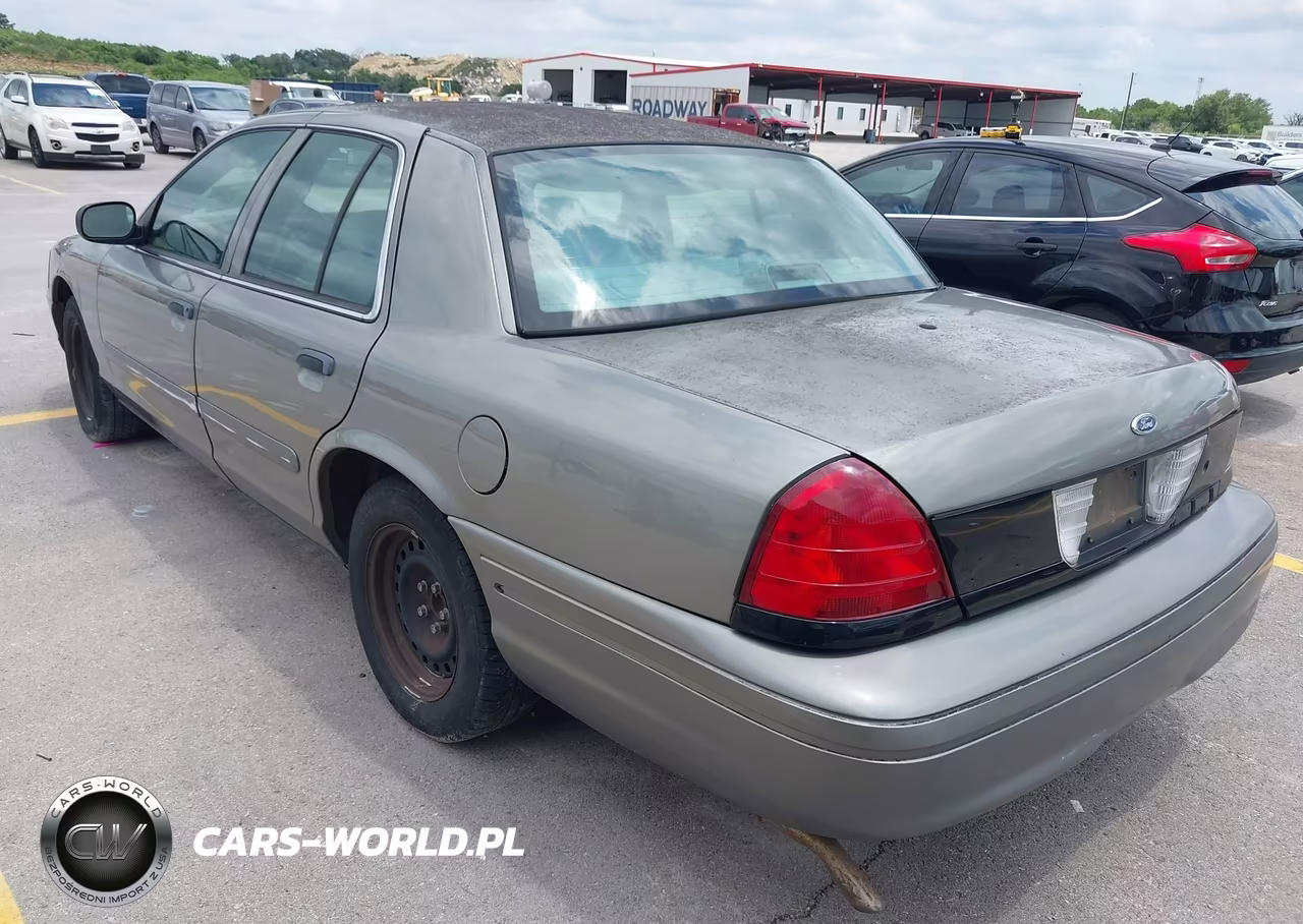 2001 Ford Crown Victoria Police Interceptor VIN:2FAFP71W51X159350 - 3
