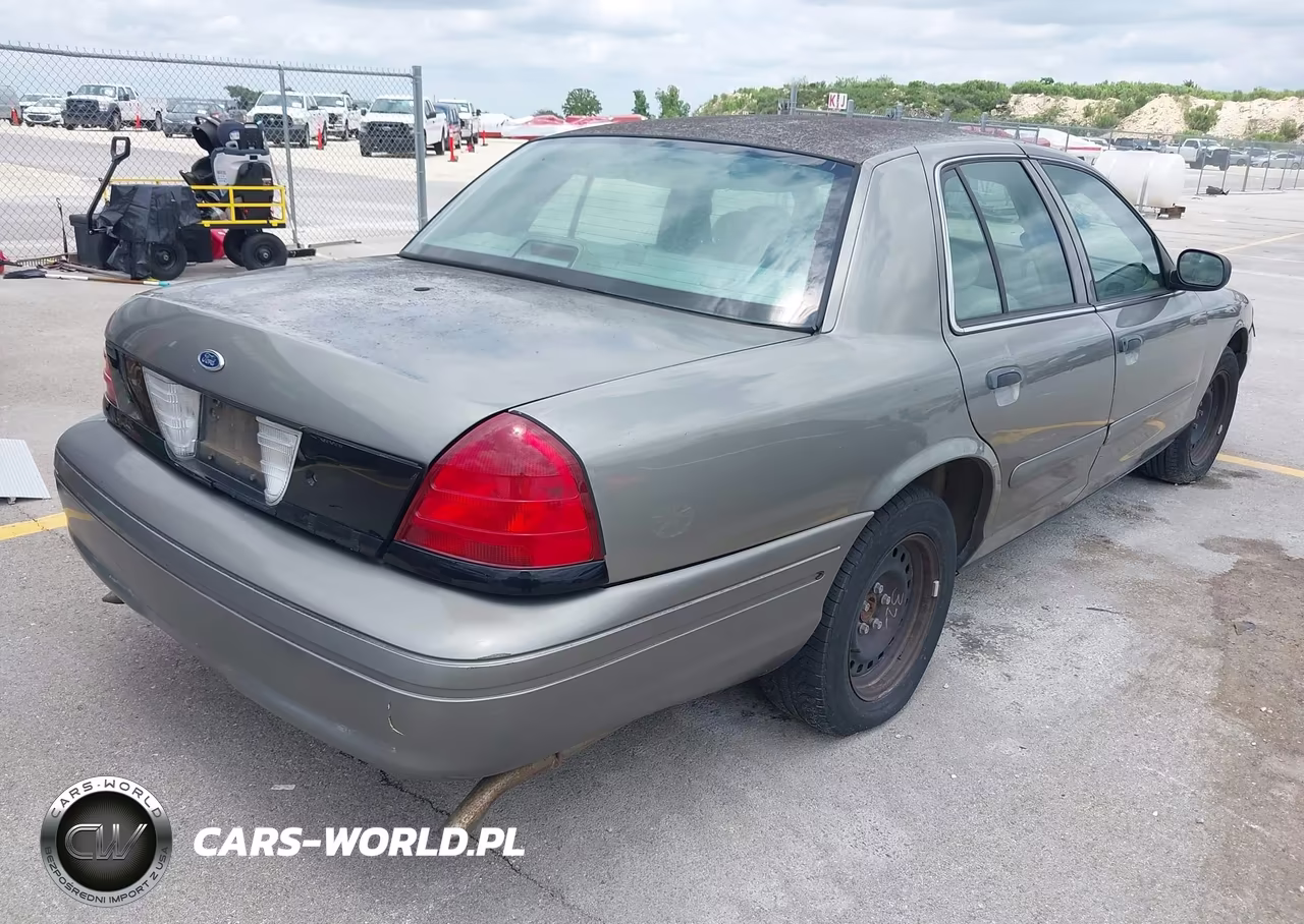 2001 Ford Crown Victoria Police Interceptor VIN:2FAFP71W51X159350 - 4