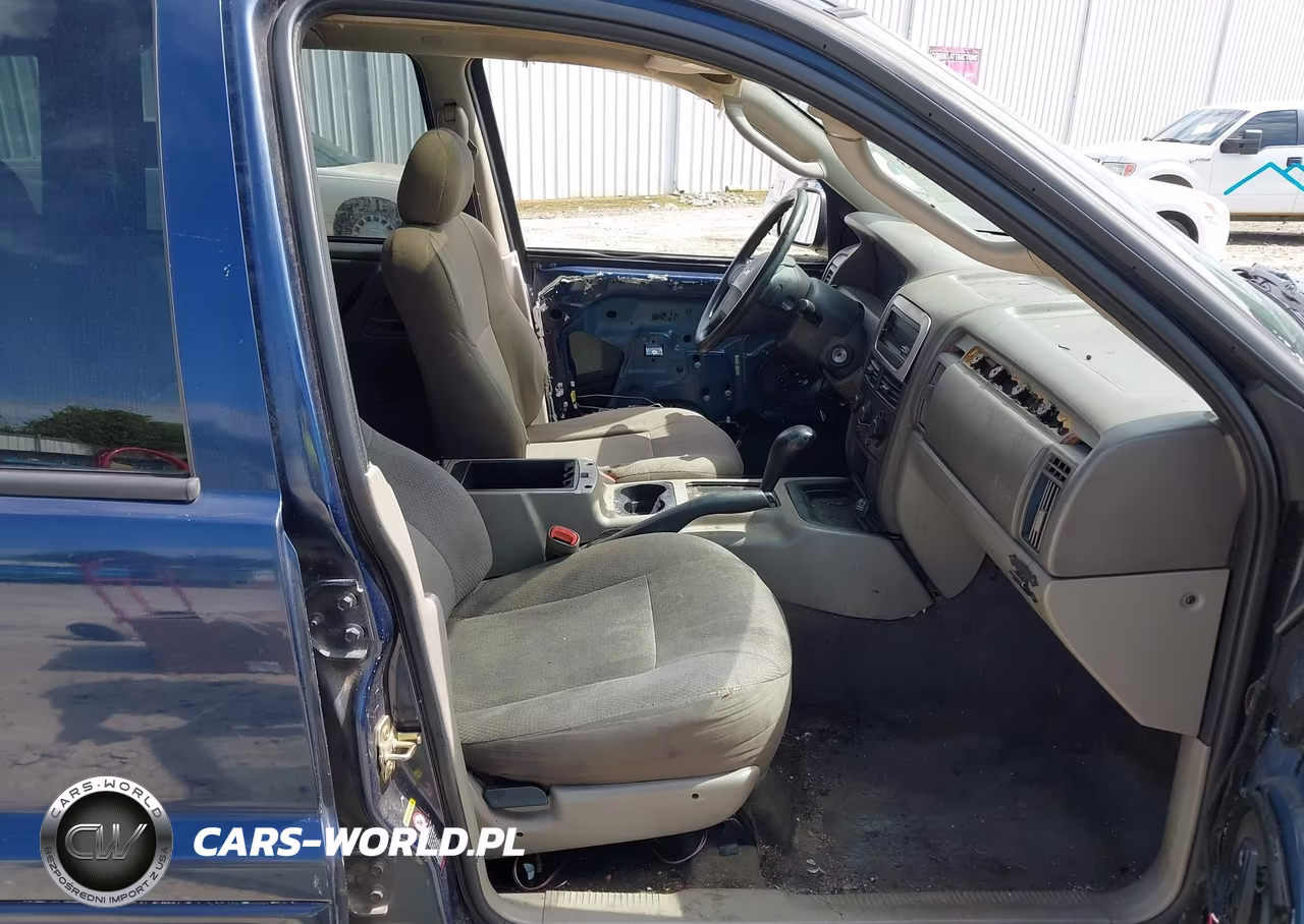 2004 Jeep Grand Cherokee Laredo VIN:1J8GX48S24C293730 - 5