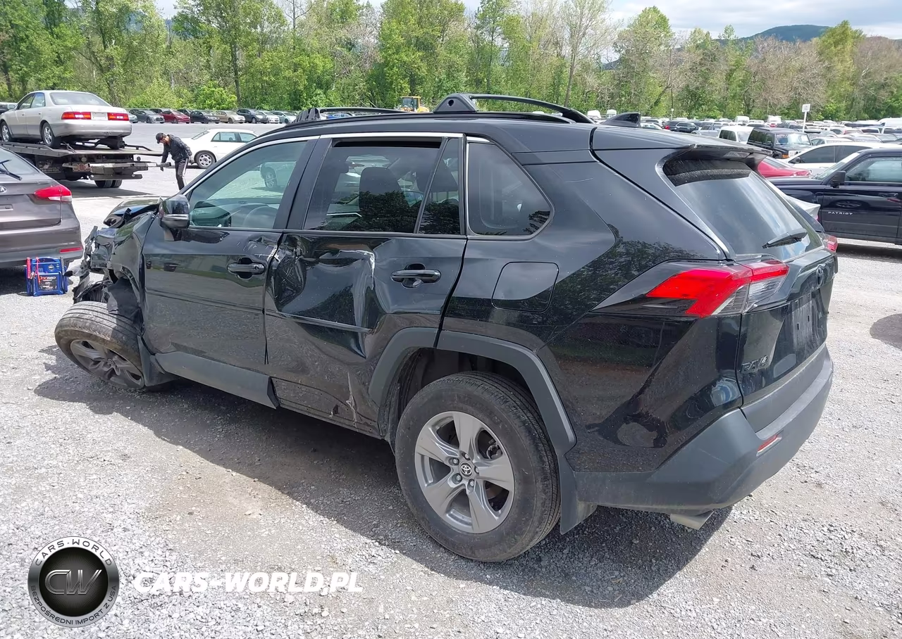 2025 Toyota Rav4 Xle VIN:2T3P1RFV0SW550526 - 3