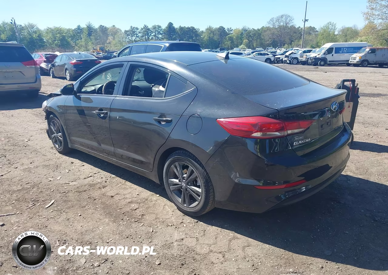 2018 Hyundai Elantra Sel VIN:5NPD84LF3JH254159 - 3