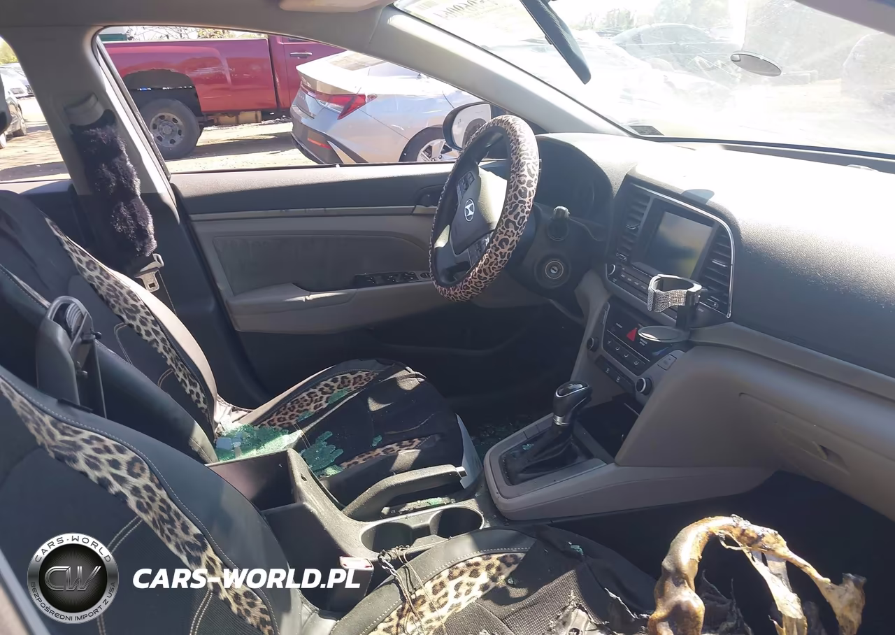 2018 Hyundai Elantra Sel VIN:5NPD84LF3JH254159 - 5