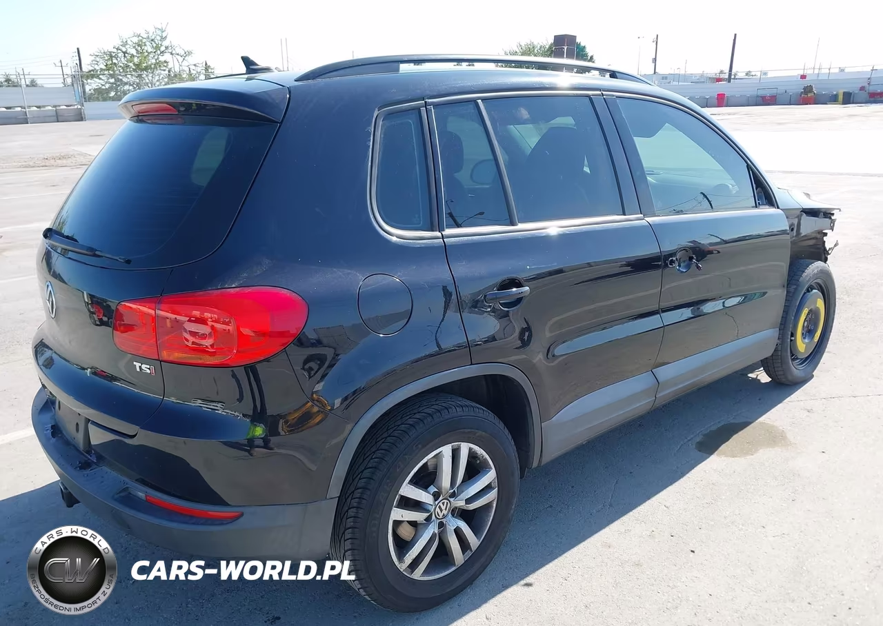 2017 Volkswagen Tiguan 2.0T-2.0T S VIN:WVGAV7AX6HK029041 - 4