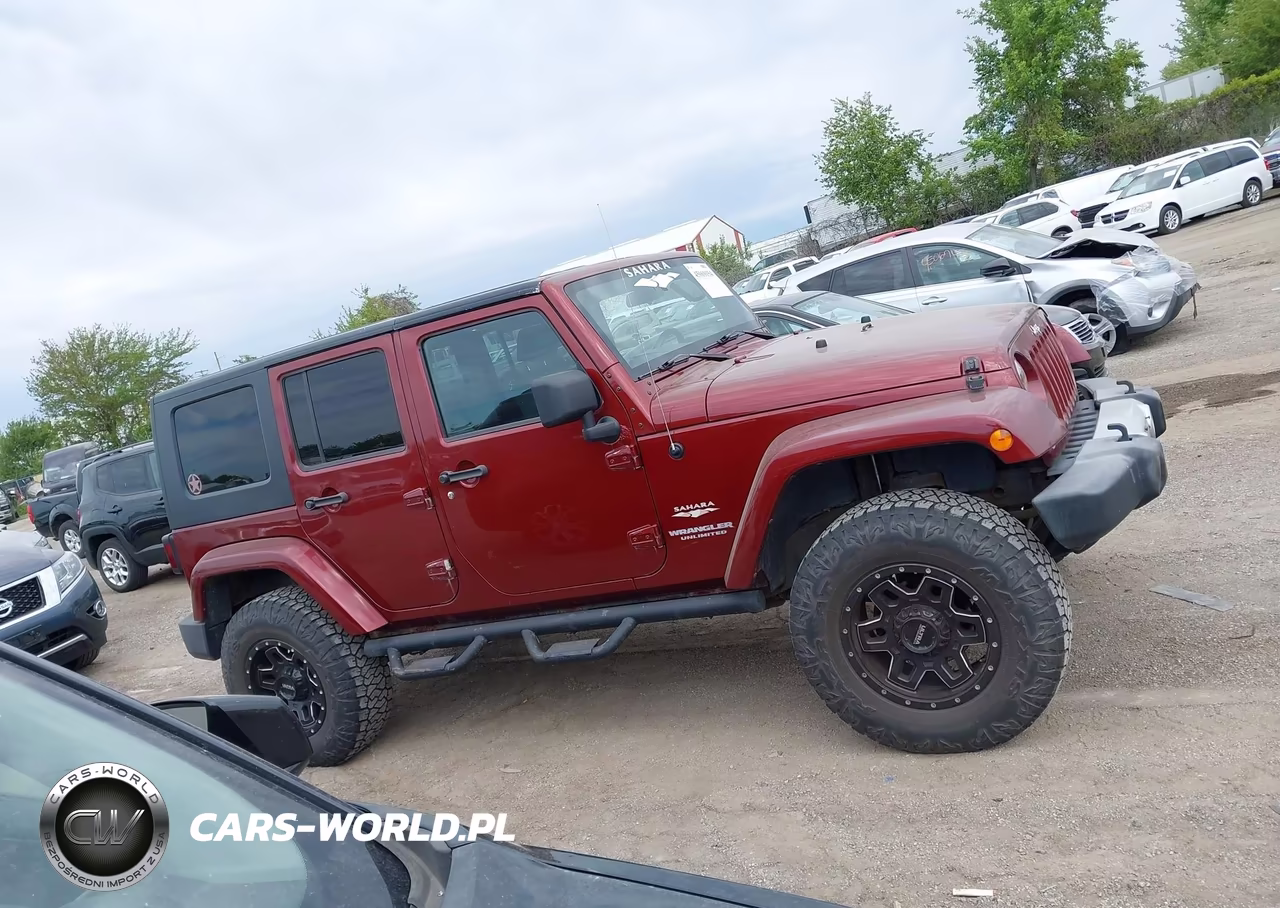 2008 Jeep Wrangler Unlimited Sahara VIN:1J4GA59128L632684 - 13