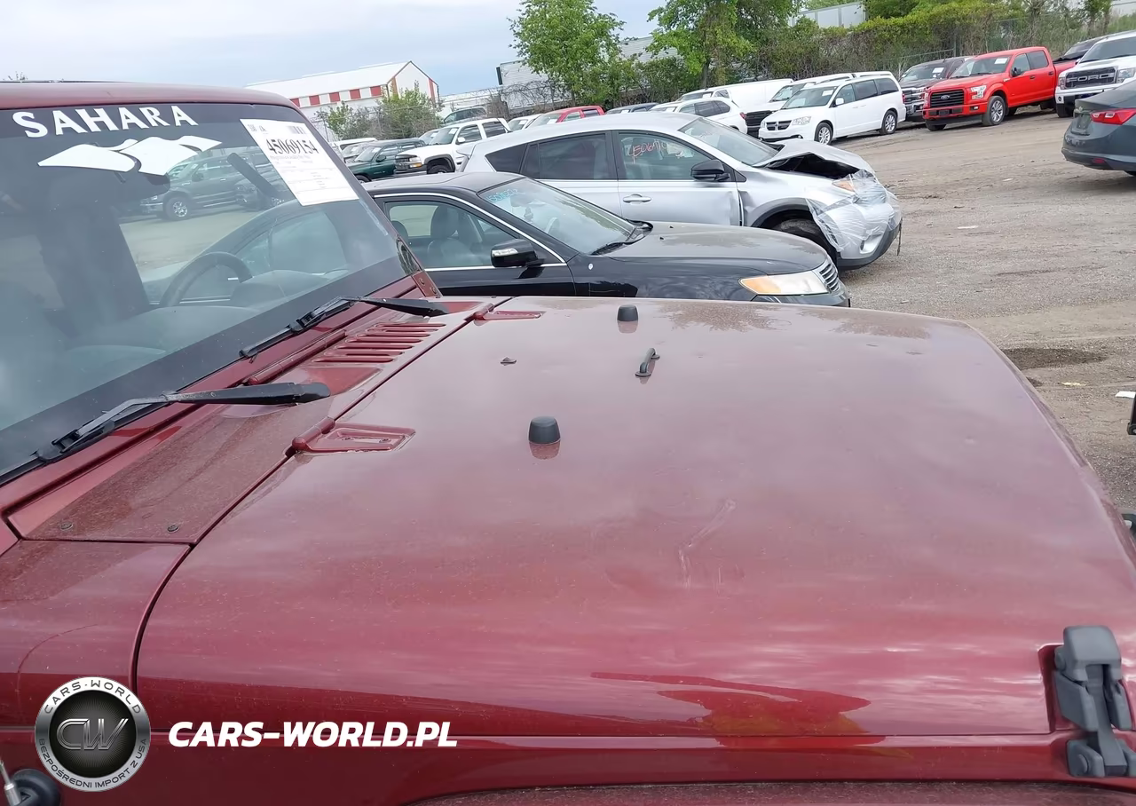 2008 Jeep Wrangler Unlimited Sahara VIN:1J4GA59128L632684 - 17