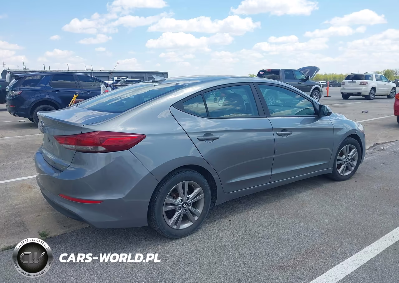 2018 Hyundai Elantra Sel VIN:KMHD84LF4JU537140 - 4