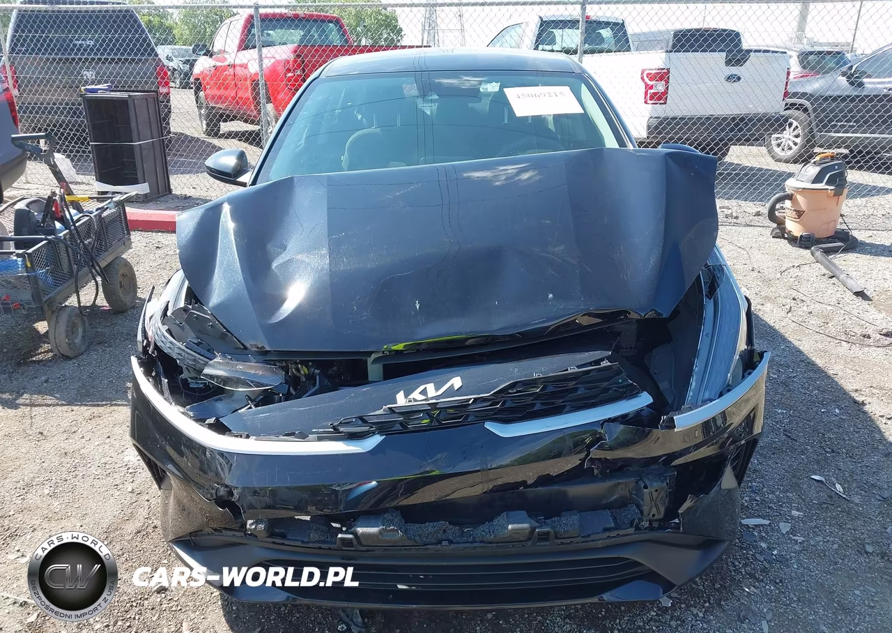 2023 Kia Forte Lxs VIN:3KPF24AD0PE563225 - 12