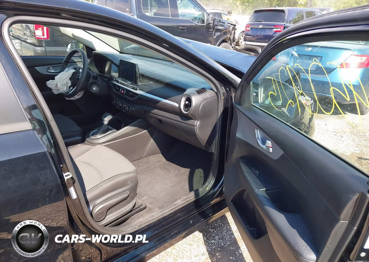 2023 Kia Forte Lxs VIN:3KPF24AD0PE563225 - 5