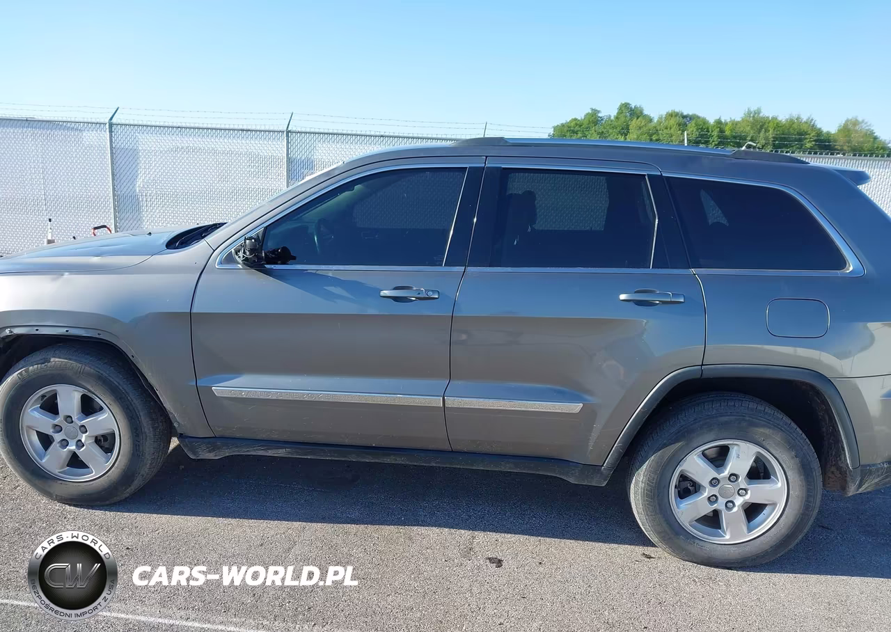 2013 Jeep Grand Cherokee Laredo VIN:1C4RJFAGXDC593986 - 14