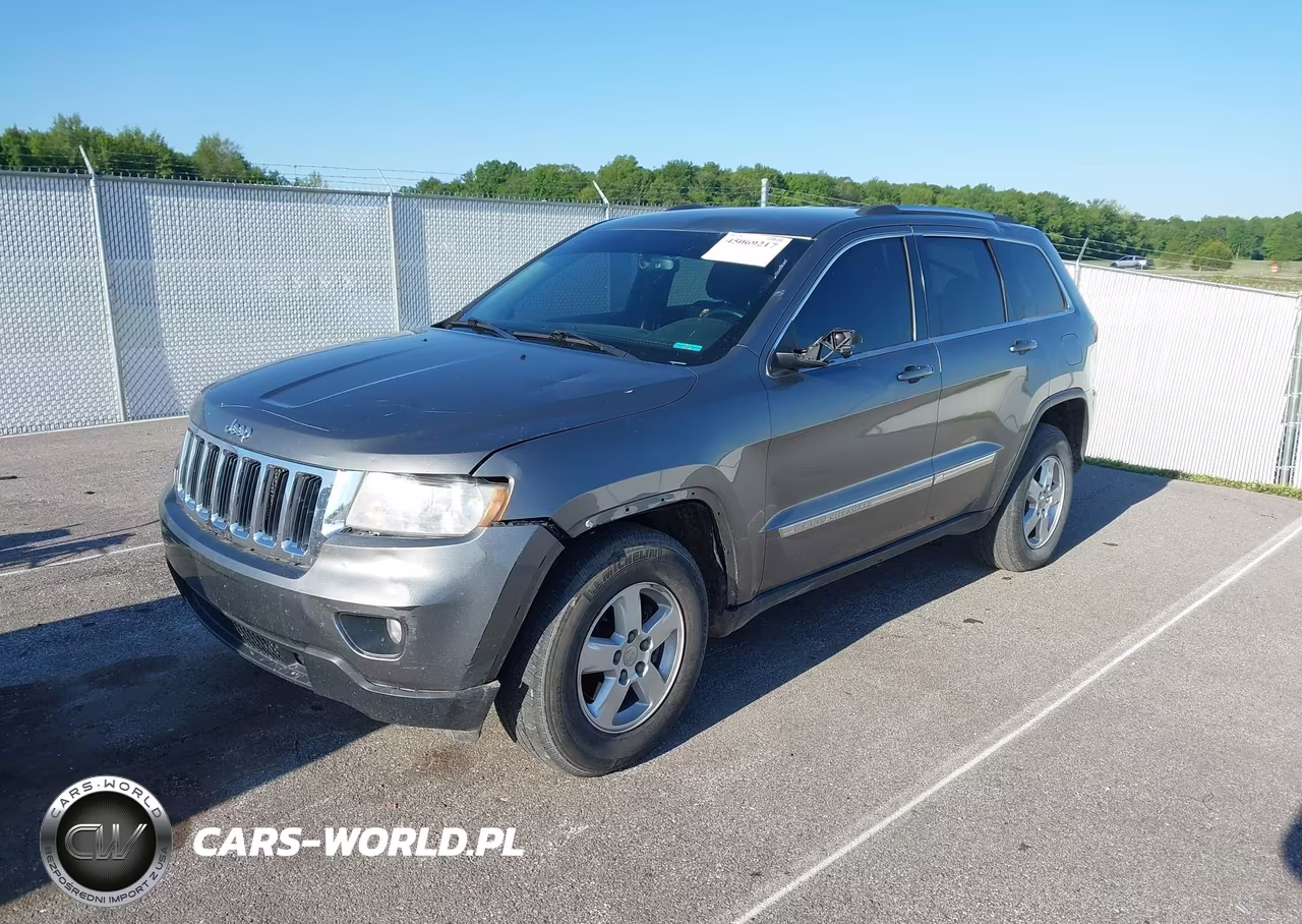 2013 Jeep Grand Cherokee Laredo VIN:1C4RJFAGXDC593986 - 2