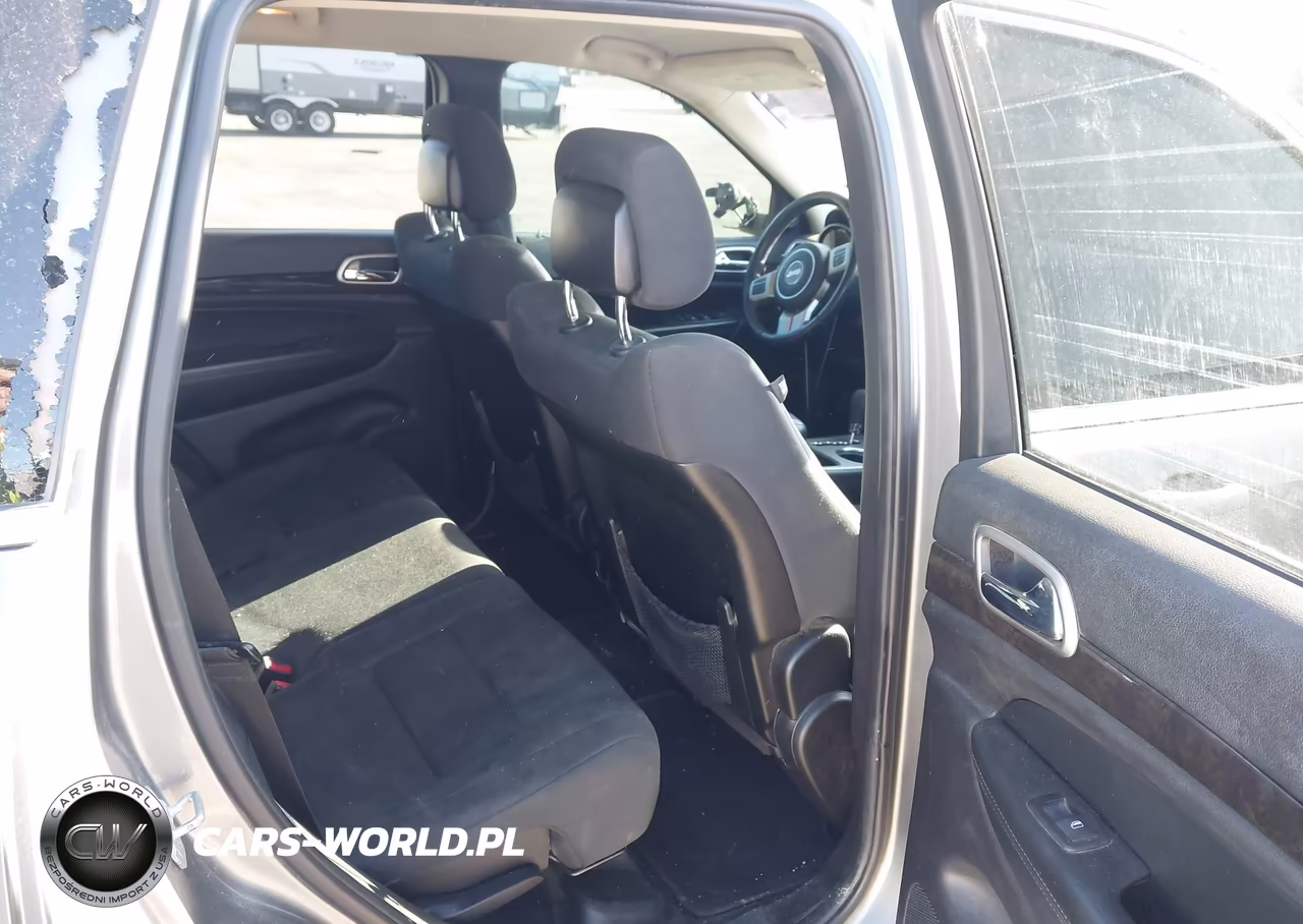 2013 Jeep Grand Cherokee Laredo VIN:1C4RJFAGXDC593986 - 8