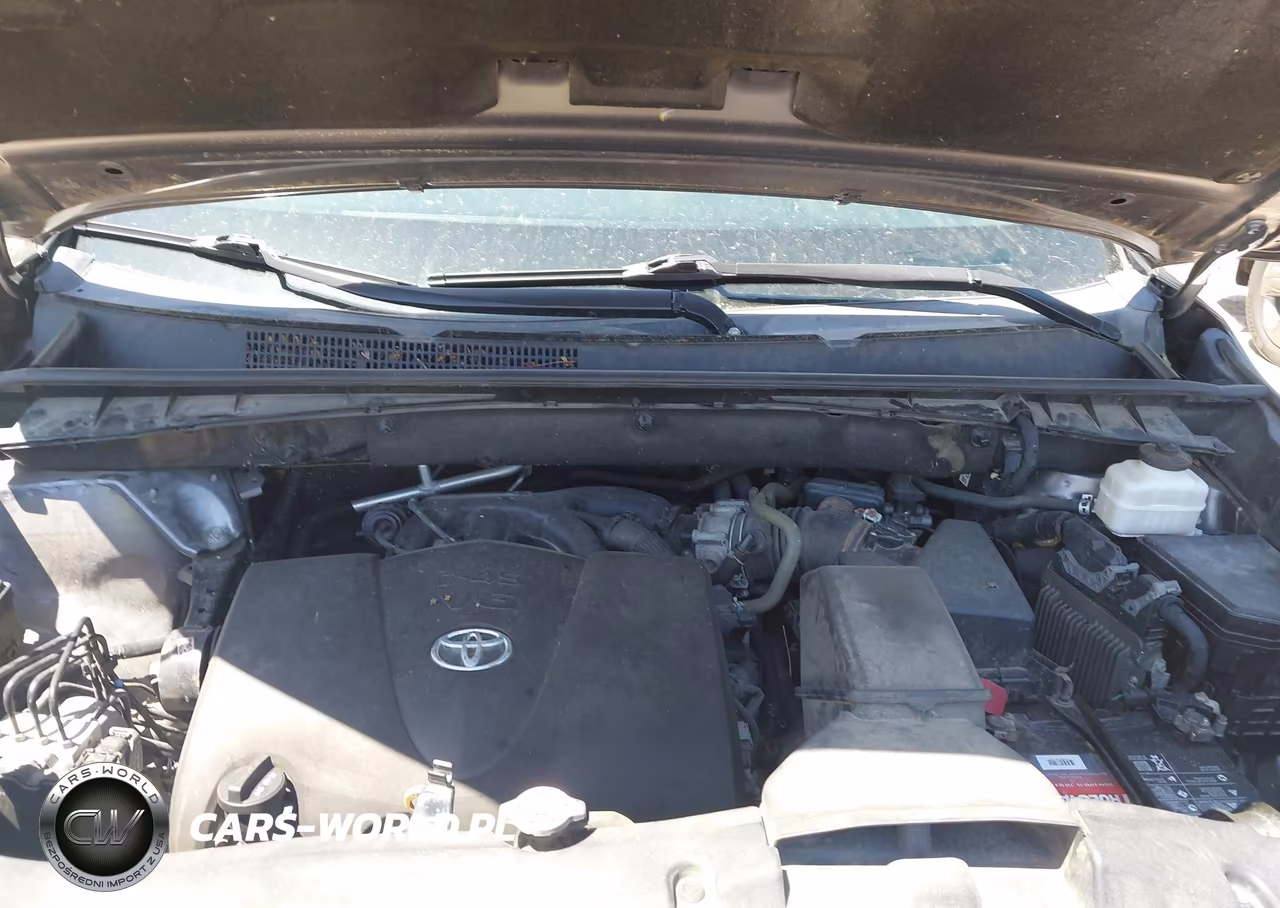 2018 Toyota Highlander Xle VIN:5TDJZRFH6JS523758 - 10