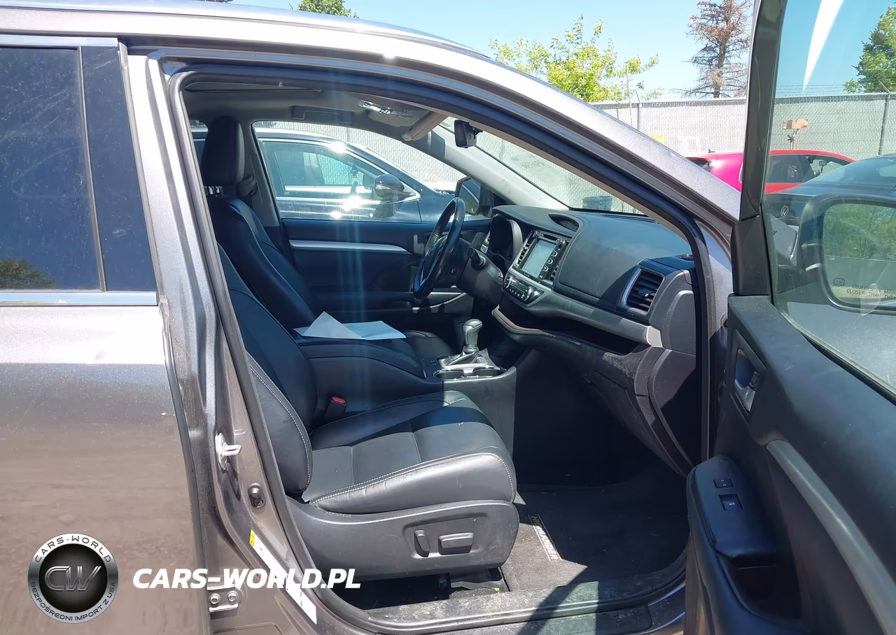 2018 Toyota Highlander Xle VIN:5TDJZRFH6JS523758 - 5