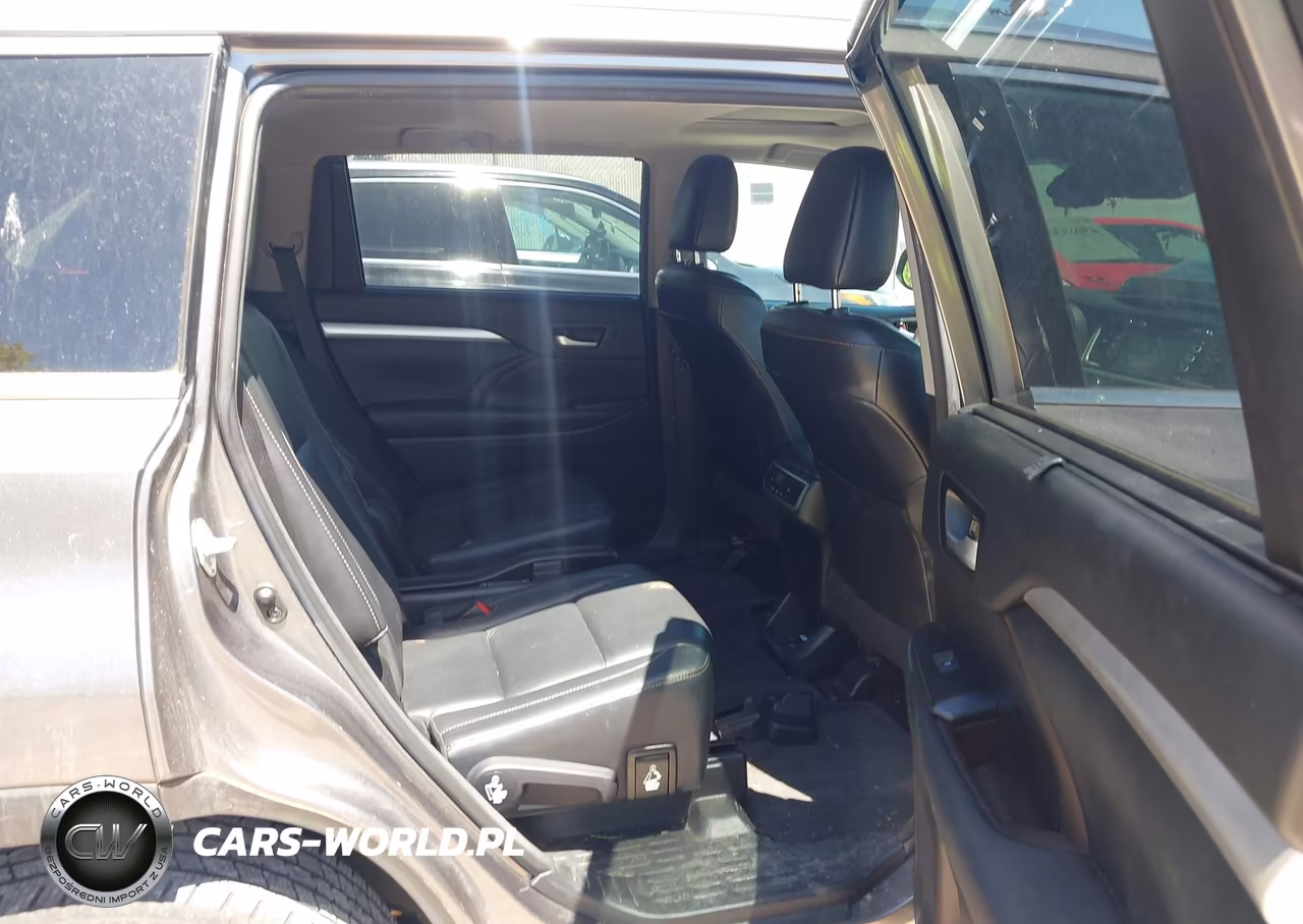 2018 Toyota Highlander Xle VIN:5TDJZRFH6JS523758 - 8
