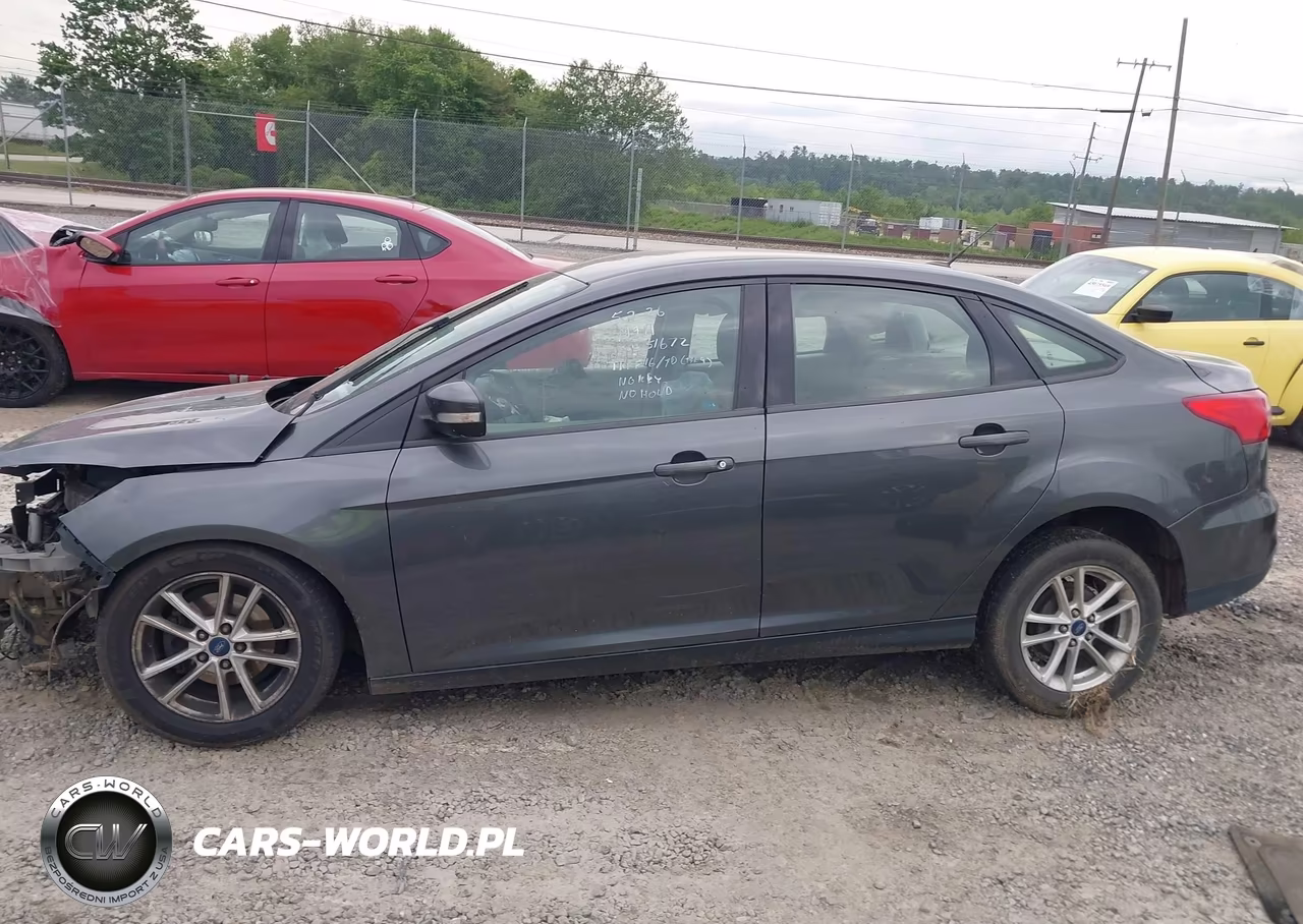 2017 Ford Focus Se VIN:1FADP3F22HL227777 - 13