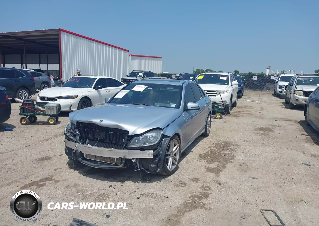 2014 Mercedes-Benz C 300 Sport 4Matic VIN:WDDGF8ABXER302531 - 2