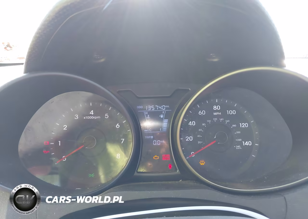 2014 Hyundai Veloster Turbo R-Spec VIN:KMHTC6AE3EU201050 - 7