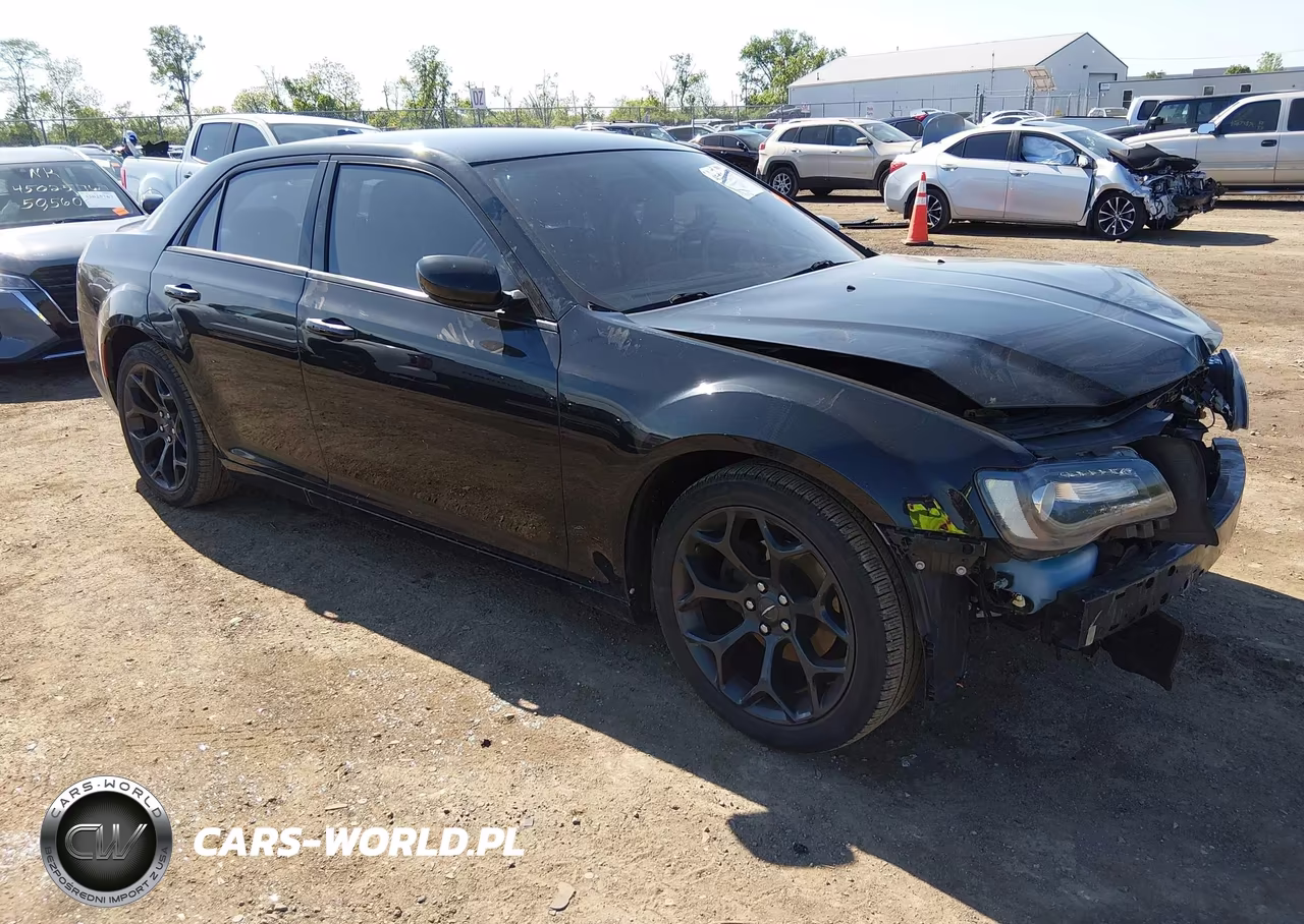 2019 Chrysler 300 Touring – zdjęcie 1 z 17