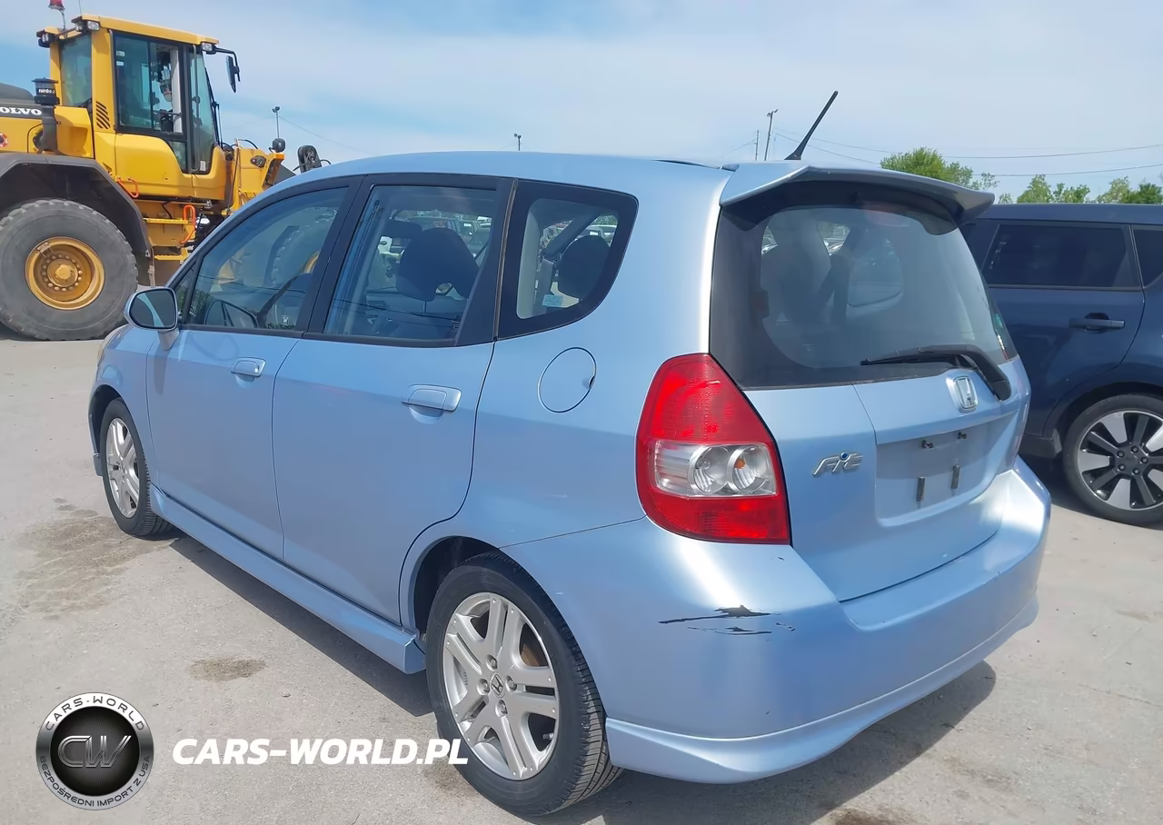 2008 Honda Fit Sport VIN:JHMGD38628S010072 - 3