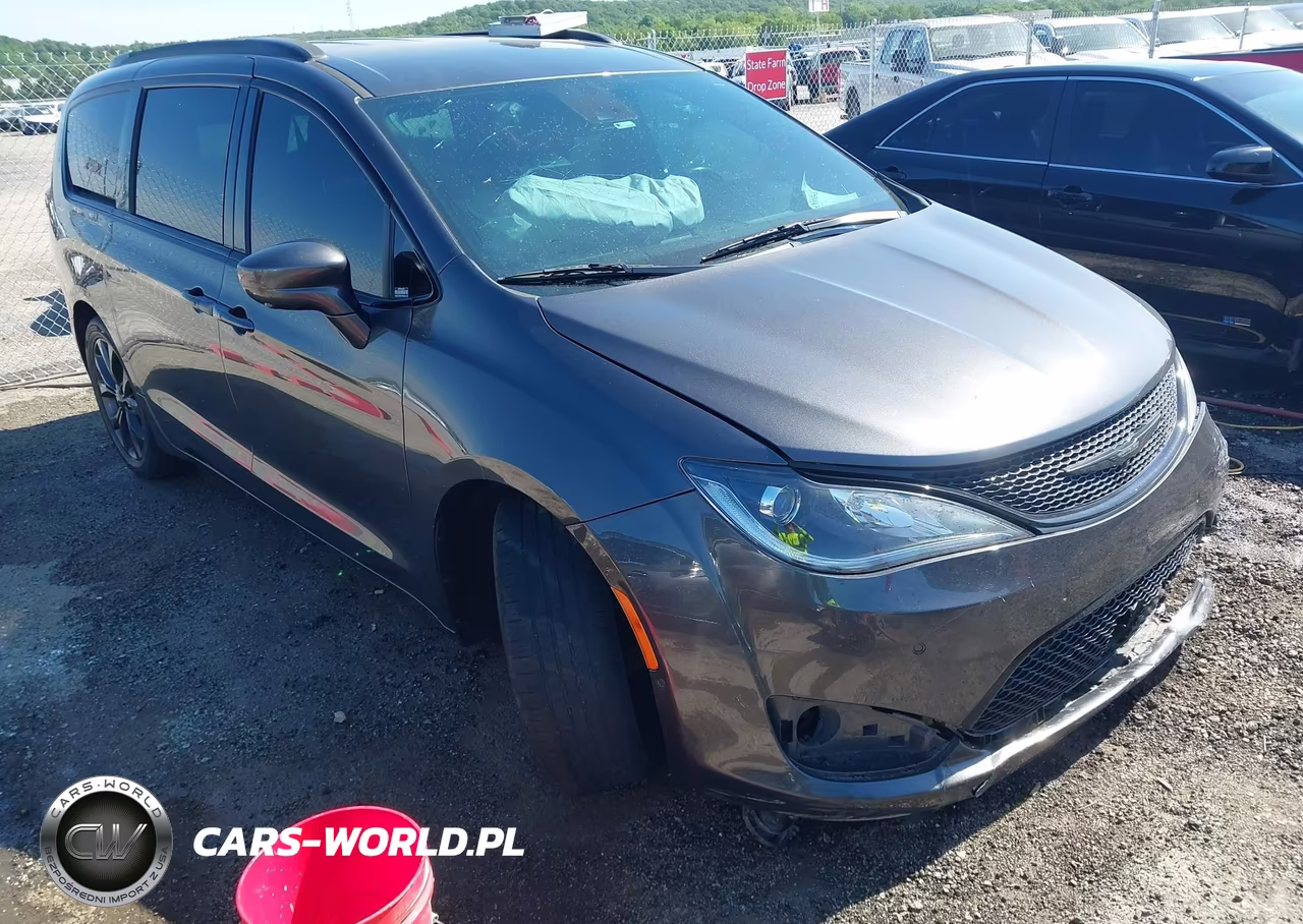 2020 Chrysler Pacifica Touring L Plus – zdjęcie 1 z 16