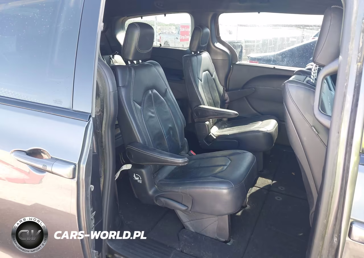 2020 Chrysler Pacifica Touring L Plus VIN:2C4RC1EG0LR103018 - 8
