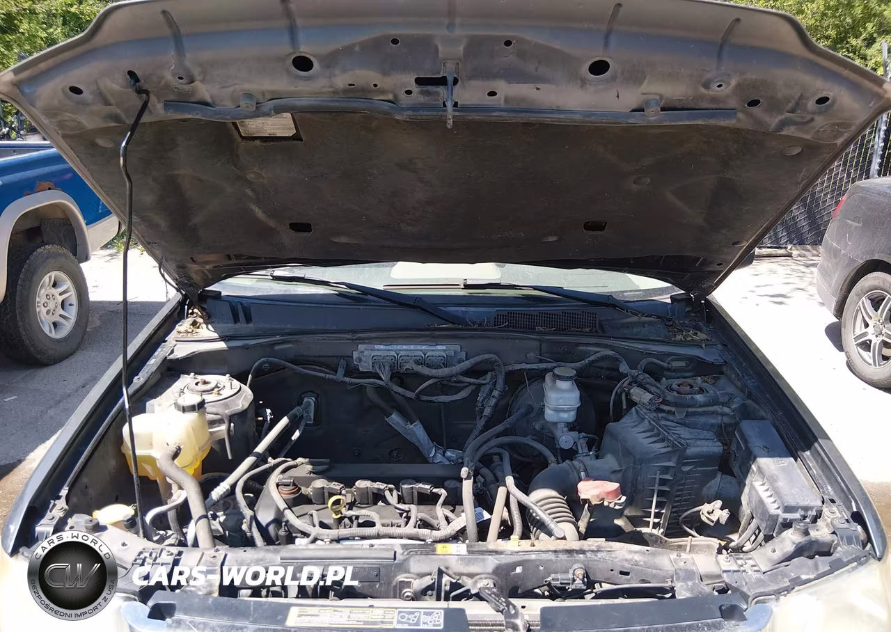 2011 Ford Escape Xls VIN:1FMCU0C76BKA68123 - 10