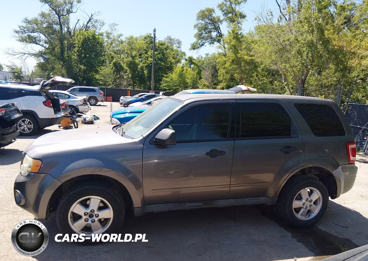 2011 Ford Escape Xls VIN:1FMCU0C76BKA68123 - 14